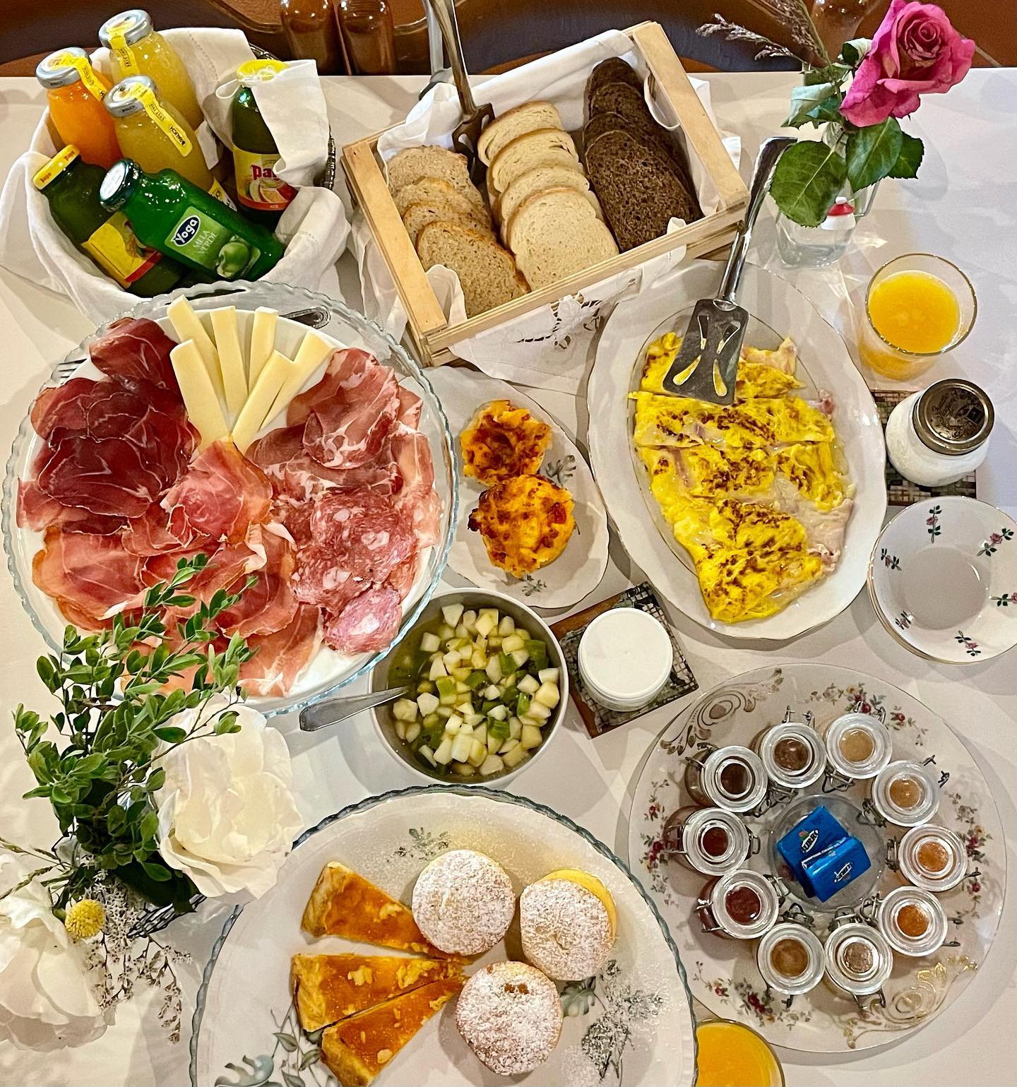 Breakfast TOPshot 🤩🤩🤩
@poderecamaiano
#poderecamaiano #camaianovibes #tuscany #sassofortino #roccastrada #maremma #ioscelgomaremma #travelitaly #bedandbreakfastitaly #bedandbreakfast #liveauthentic #livethelittlethings #travelgram
#discovermaremma #toscanavacanza #igertoscana #tuscanygram
#maremmagram #maremmalocal