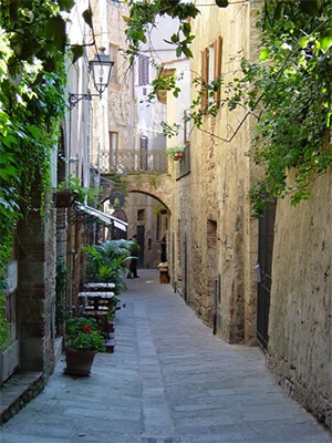 Gasse von Massa Marittima