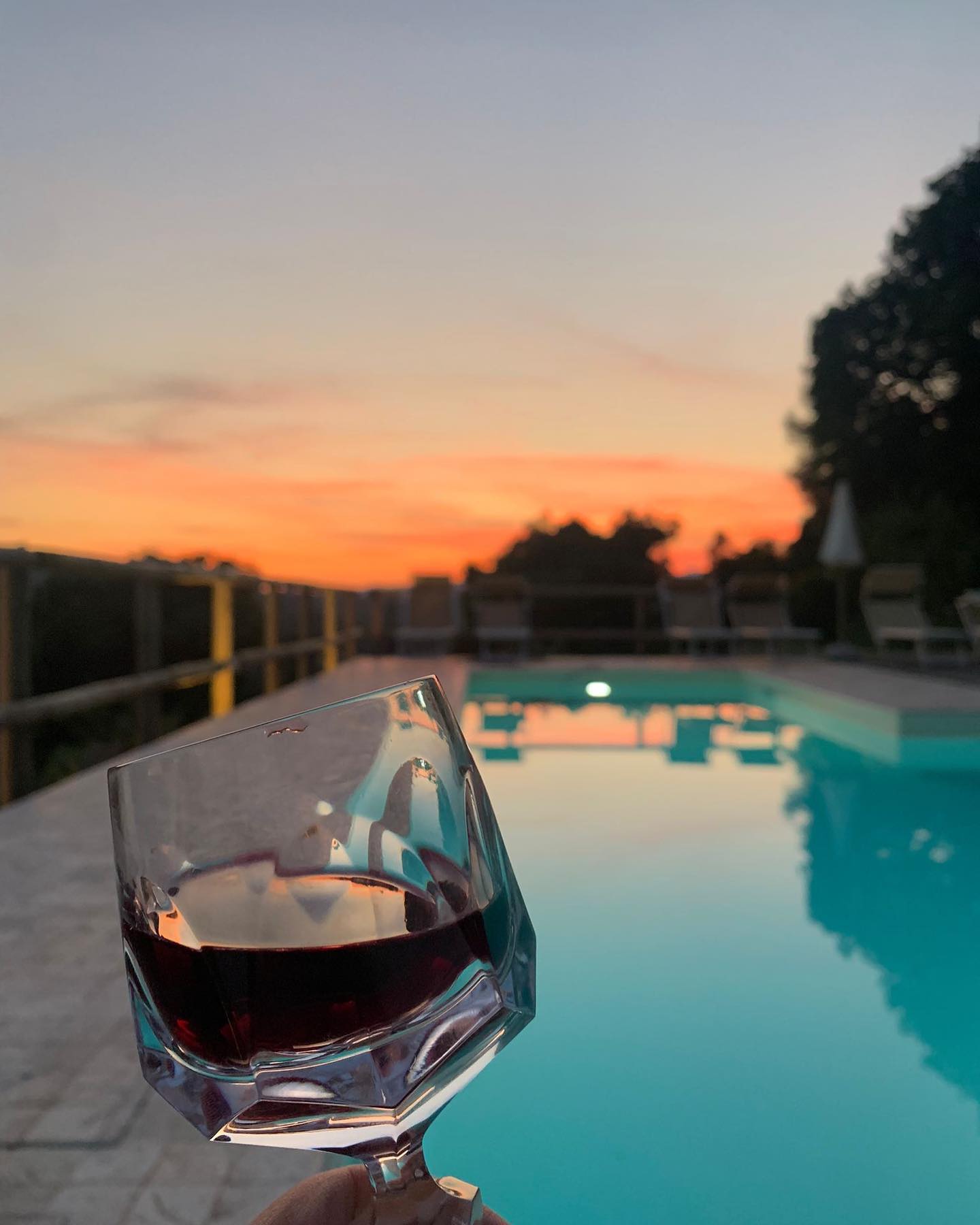 Cheers!!!❤️❤️❤️
@poderecamaiano
#poderecamaiano #camaianovibes #tuscany #sassofortino #roccastrada #maremma #ioscelgomaremma #travelitaly #bedandbreakfastitaly #bedandbreakfast #livethelittlethings #travelgram
#discovermaremma #toscanavacanza #igertoscana
#maremmagram
#summertuscany